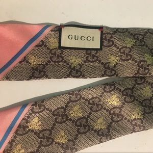 gg bees silk neck bow